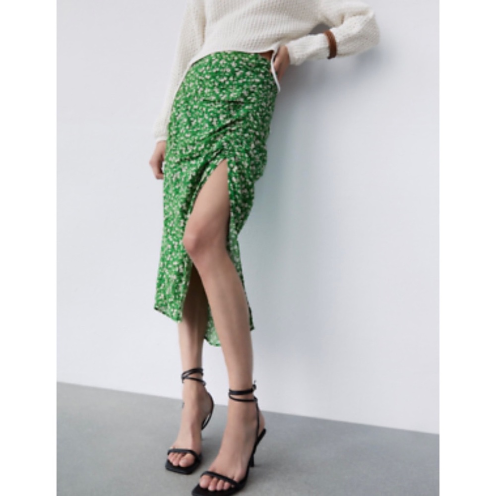 Zara long skirt with side slit - green ditsy floral print
